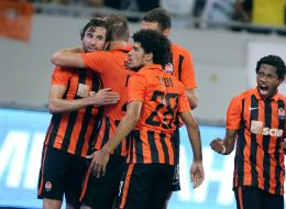 Players of FC "Shakhtar" enjoyed scored the ball