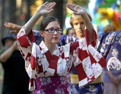 Master class on a traditional Japanese dance