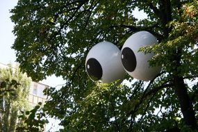 Giant eyes - a new art object in Kiev