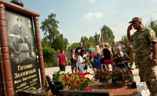 Monument to lieutenant Ivan Gutnikov-Zaluzhny