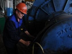 Рабочий на Дарницкой ТЭЦ