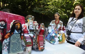 Exhibition and sale of craft items