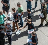 Participants in the rally against the regional authorities
