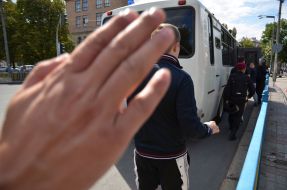 Співробітники міліції біля метро