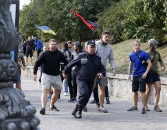 Clashes between the militiamen and football fans