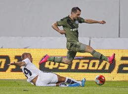 Playing moment of match