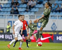 Playing moment of match