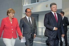 Francois Hollande, Angela Merkel and Petr Poroshenko