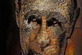 Мозаїка-інсталяція "Обличчя війни"