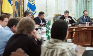 Poroshenko meeting with public representatives