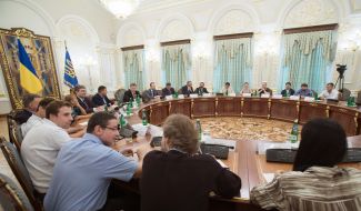Poroshenko meeting with public representatives