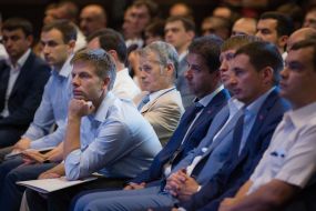 Mustafa Dzhemilev and Alexey Goncharenko