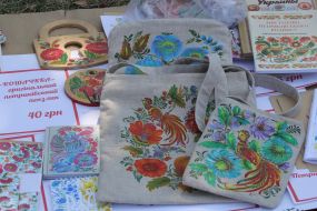 Ручна робота на "Garage sale"