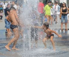 Children in the fountain