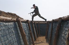 Военнослужащий