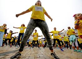 Warm up participants of run