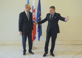 Arseniy Yatsenyuk and Robert Fico