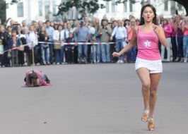 Учасниця забігу на шпильках