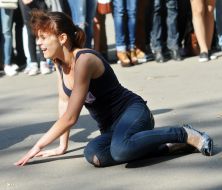 Учасниця забігу на шпильках