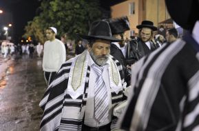 Hasidim in Uman