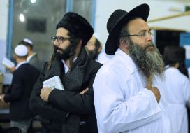Hasidim in Uman
