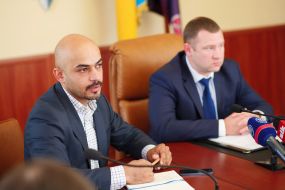 Mustafa Nayem and Victor Shkutov