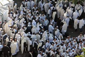 Hasidim in Uman