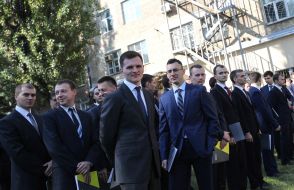 The ceremony of taking the oath detectives