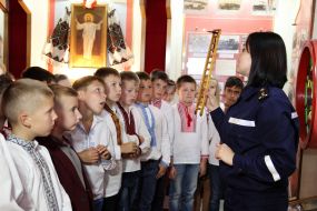 Ирина Луцик проводит экскурсию