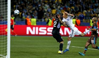 Vitaly Buyalsky scores a goal