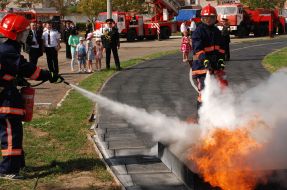 Demonstration performances of employees of the State Service of Emergency Situations