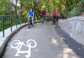 Vitali Klitschko rides a bicycle