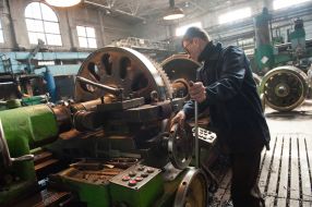 Electric machine shop