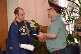 Степан Полторак нагородив військових у госпіталі
