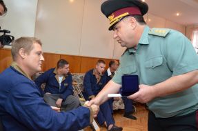 Степан Полторак нагородив військових у госпіталі