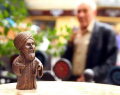 Mini monument to Arab traveler