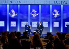 Petr Poroshenko and Bill Clinton