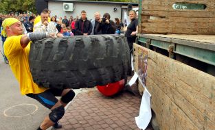 The power Tournament "Carpathian bear 2015"