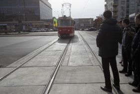 A tram crossing on Victory Square