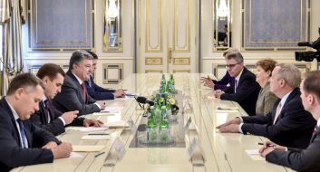Poroshenko meeting with US Congressmen