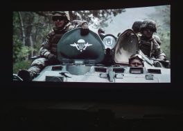 Кадр з документального фільму «Рейд»