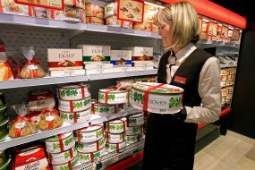 Signature store "Roshen"