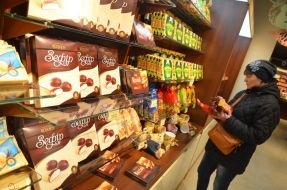 Signature store "Roshen"