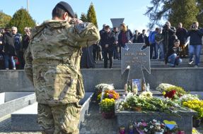 Відкриття пам’ятника на могилі Віктора Гурняка