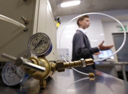 Checking the quality of gas 