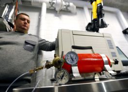 Checking the quality of gas 