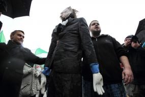 Representatives of the "UKROP" picket the CEC