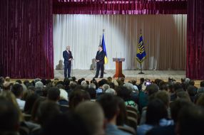 Petro Poroshenko during a meeting with students