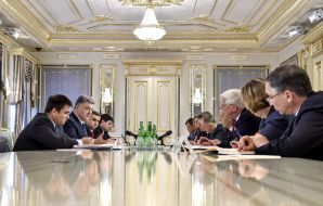 The President met with the ambassadors of the "Group of Seven"