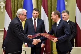 Aleksei Pavlenko, Janis Duklavs, Petro Poroshenko and Raimonds Veyonis